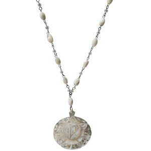 Hand Carved Mother Of Pearl Pendant Necklace Beaded Chain Retro Elegan Jewelry